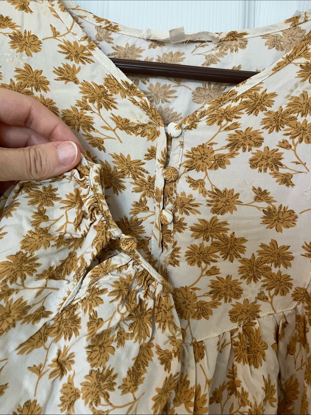 Solitaire Cream Blouse with Mustard Floral Print - Picture 3 of 6